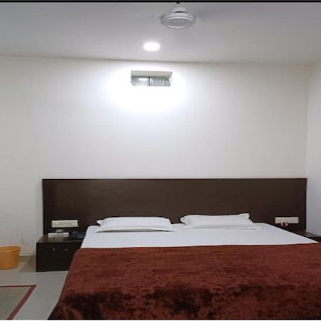 Supreme Guest House By Wb Inn Agra  Kültér fotó