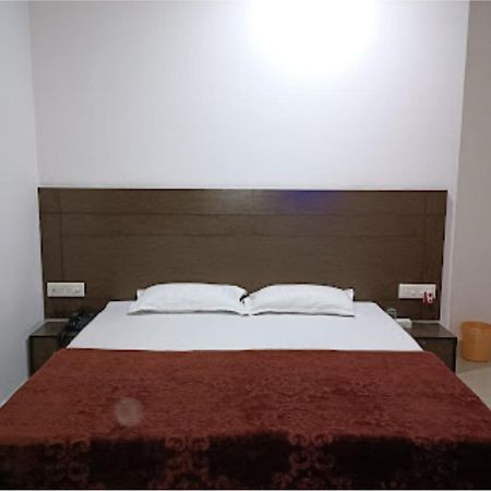 Supreme Guest House By Wb Inn Agra  Kültér fotó