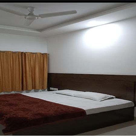 Supreme Guest House By Wb Inn Agra  Kültér fotó