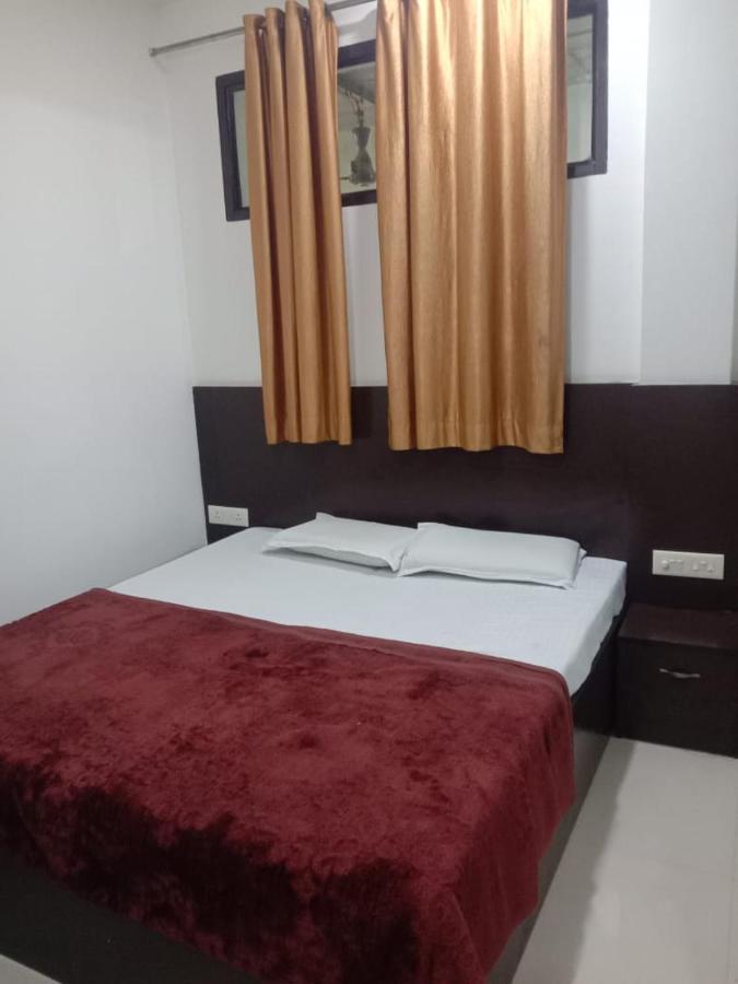 Supreme Guest House By Wb Inn Agra  Kültér fotó