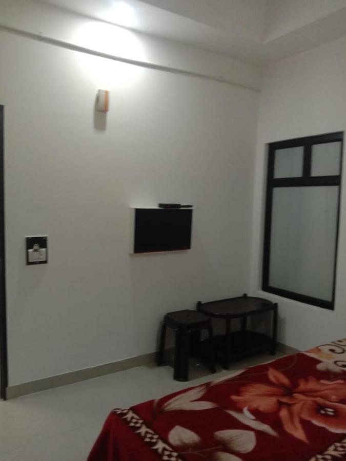 Supreme Guest House By Wb Inn Agra  Kültér fotó