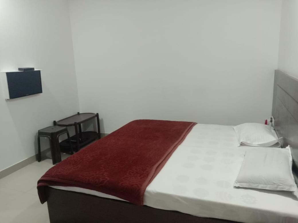 Supreme Guest House By Wb Inn Agra  Kültér fotó