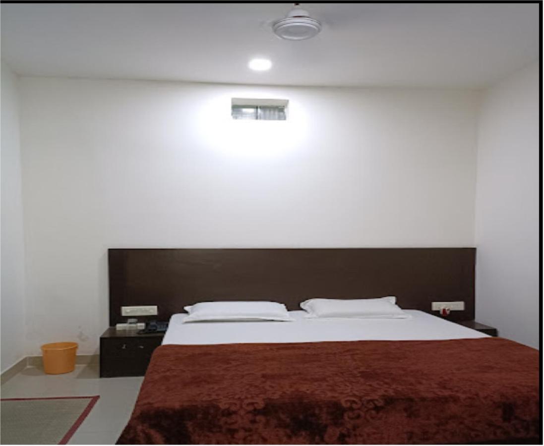 Supreme Guest House By Wb Inn Agra  Kültér fotó