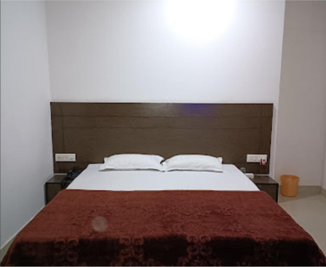 Supreme Guest House By Wb Inn Agra  Kültér fotó