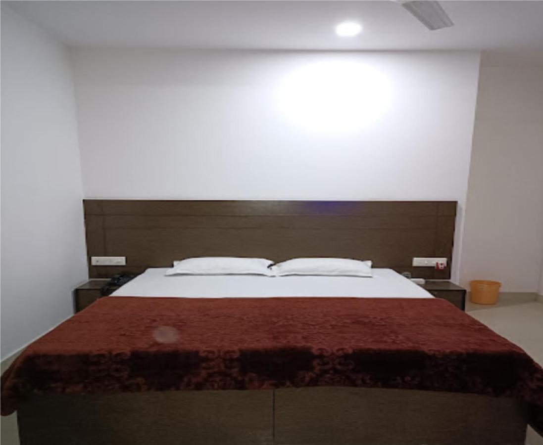 Supreme Guest House By Wb Inn Agra  Kültér fotó